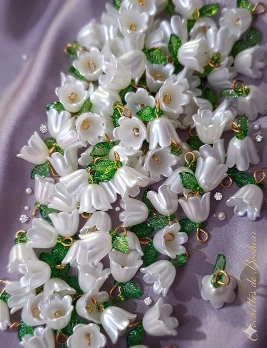 Lily Resin Flower Charms - Set of 10