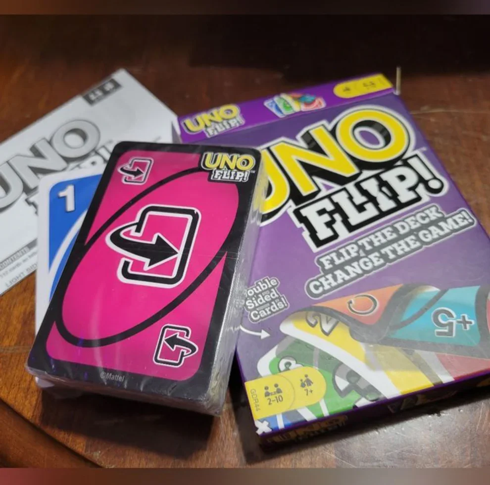 Mattel Uno Flip Card Game
